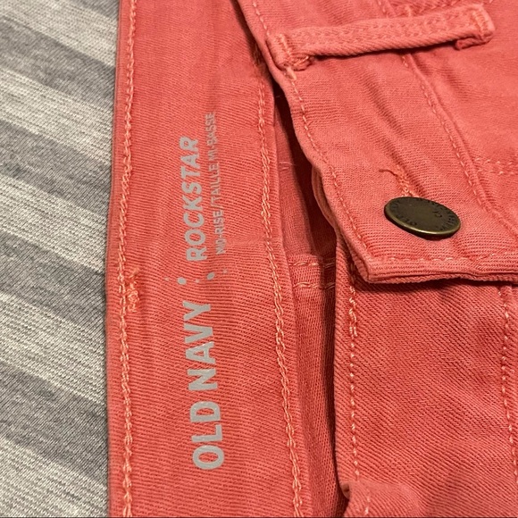 Old Navy Rockstar Skinny Jeans Pink - Picture 4 of 4